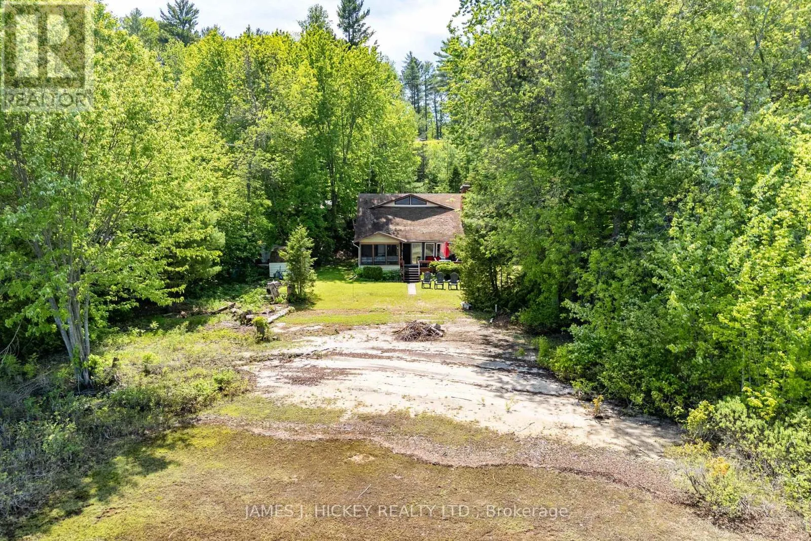 31 BEAVERBROOK LANE