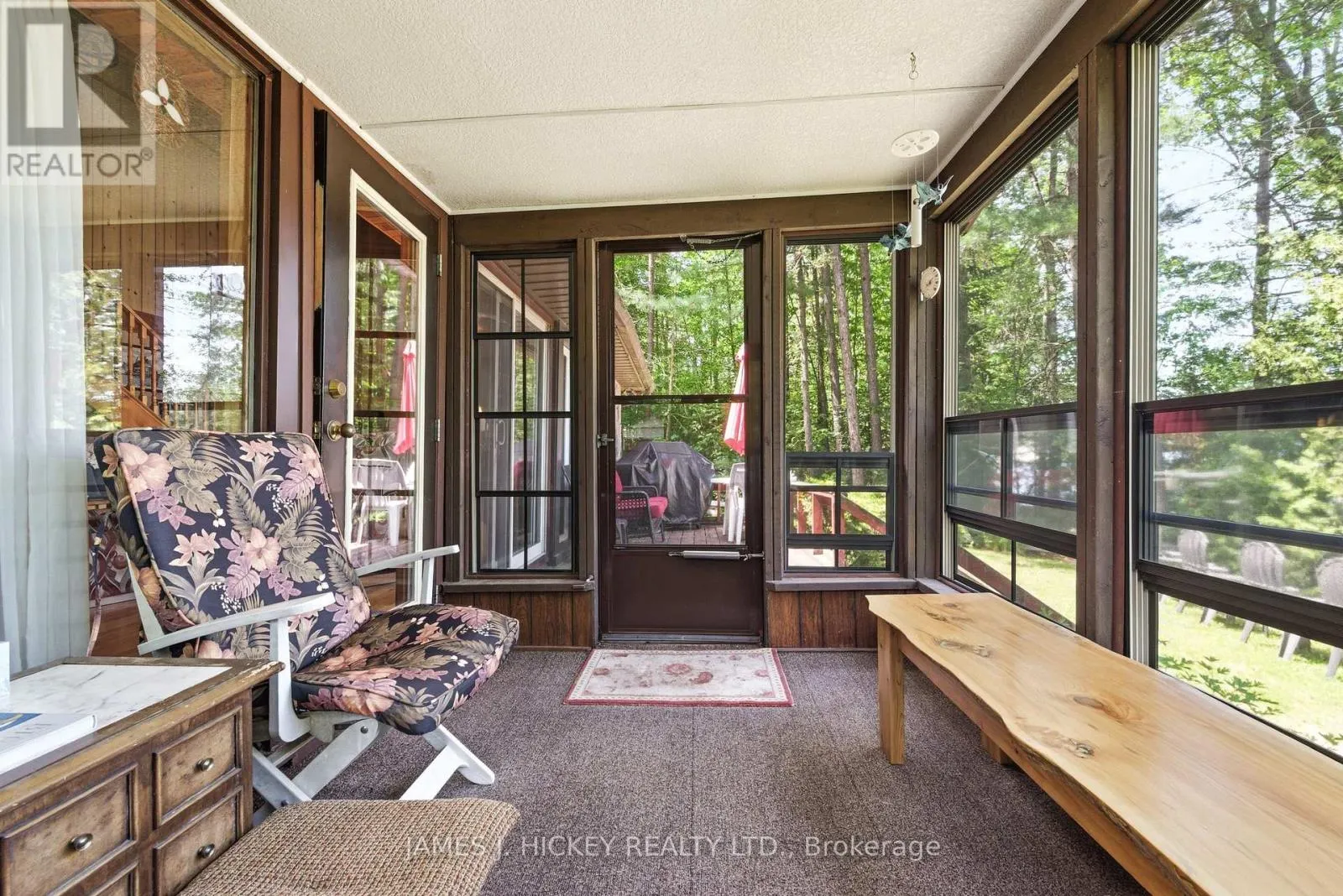 31 BEAVERBROOK LANE