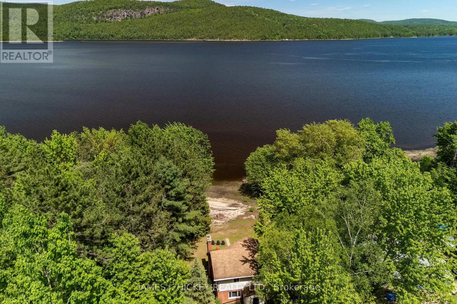 31 BEAVERBROOK LANE
