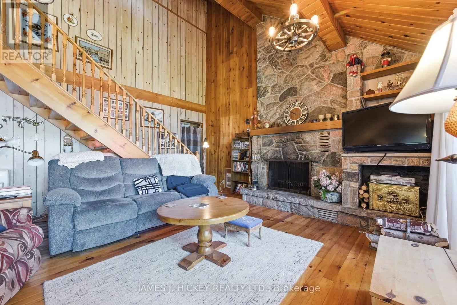 31 BEAVERBROOK LANE