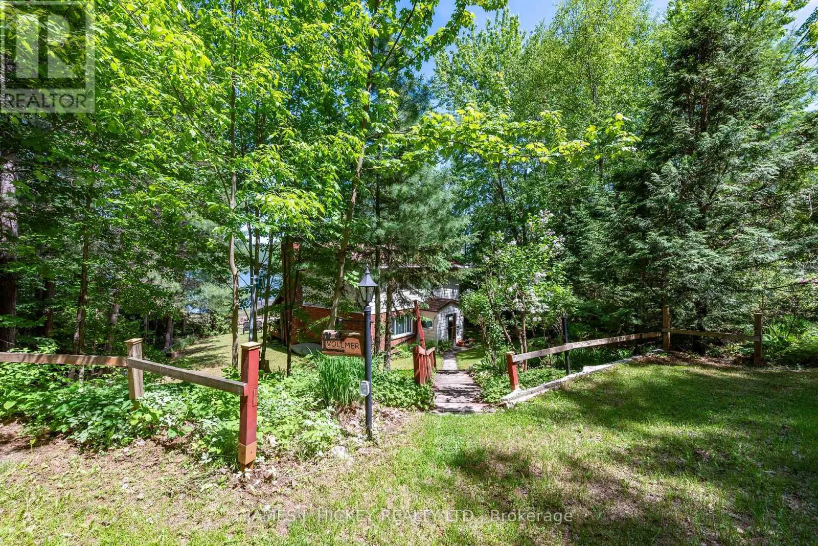 31 BEAVERBROOK LANE