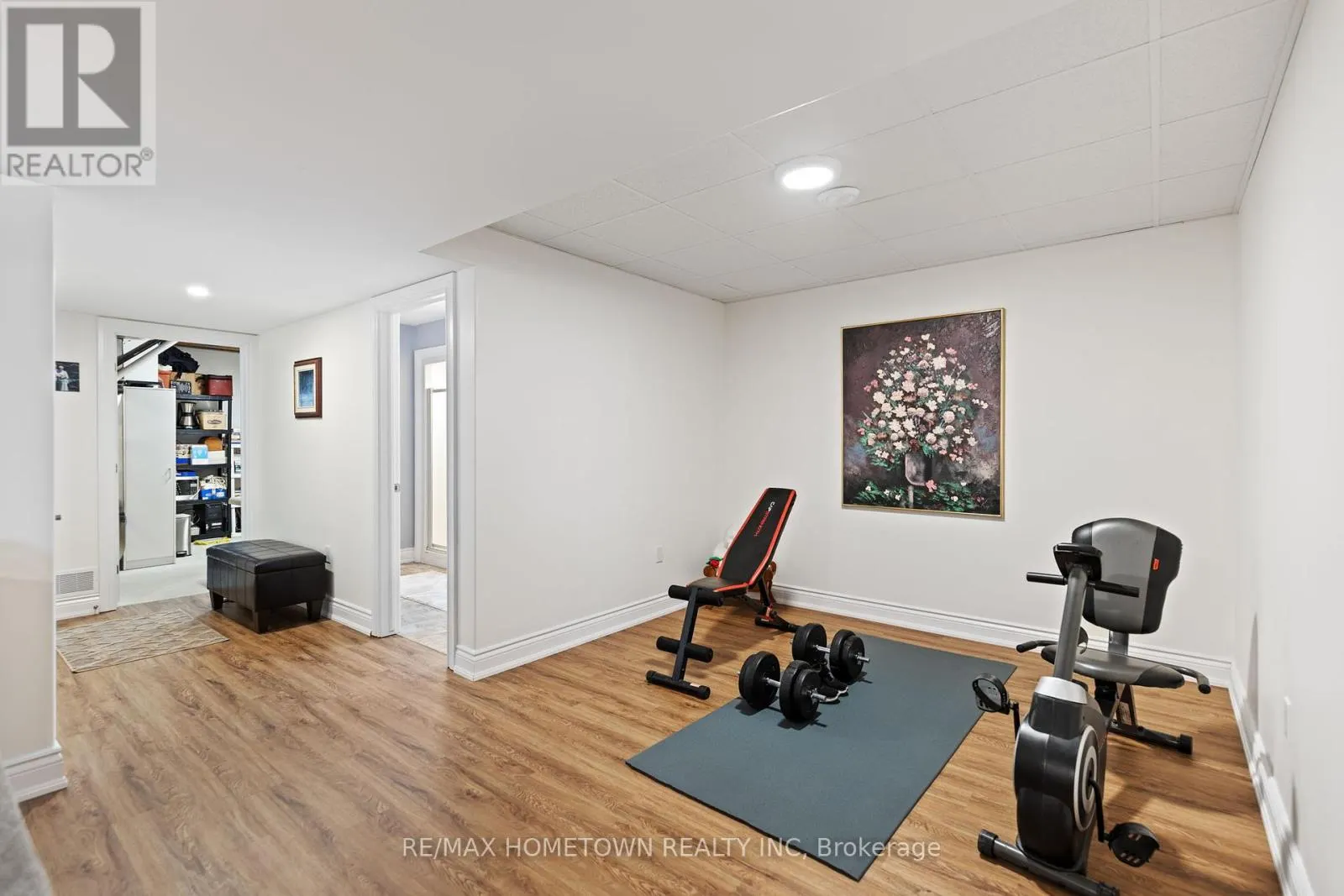 8 BILLINGS AVENUE W