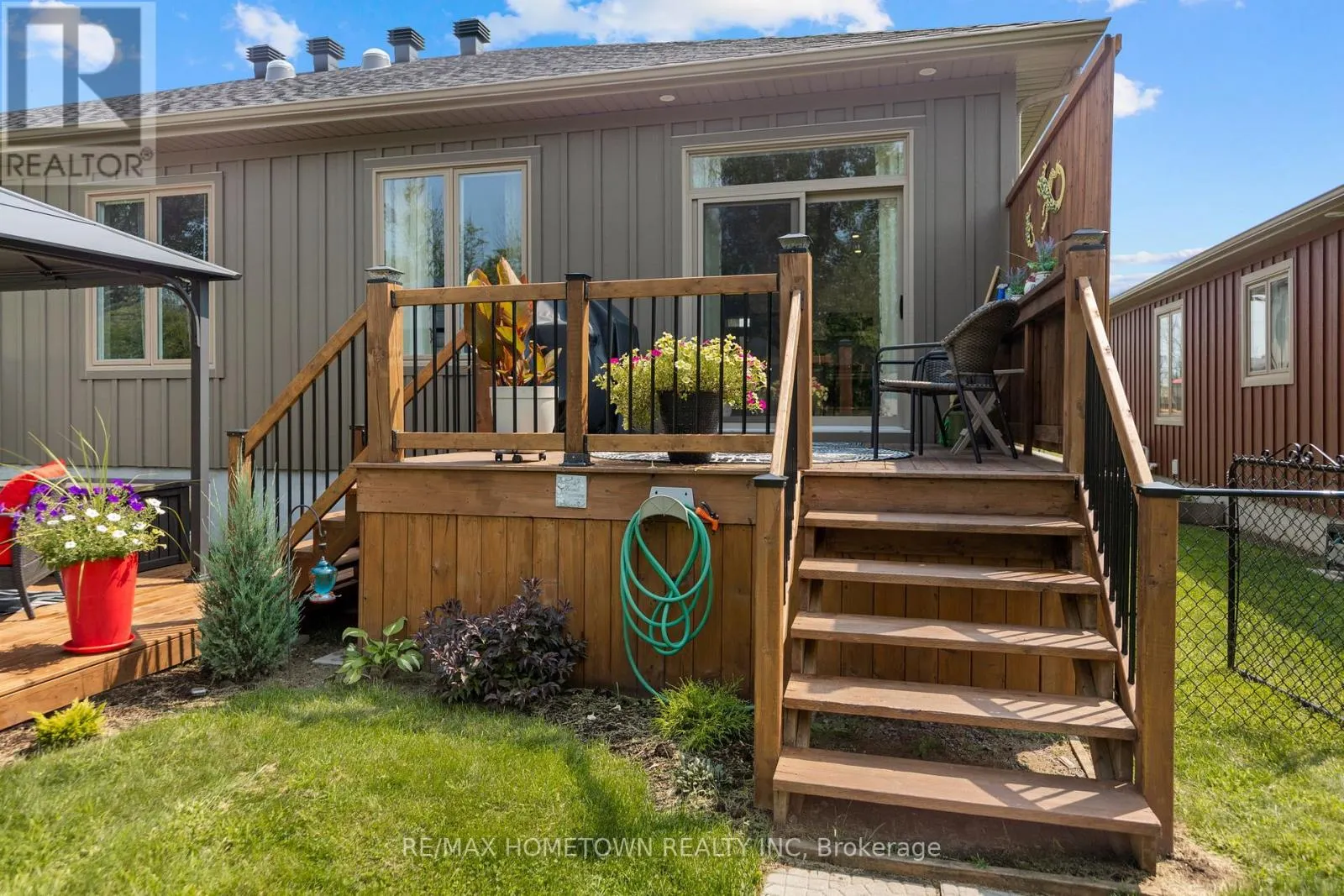 8 BILLINGS AVENUE W