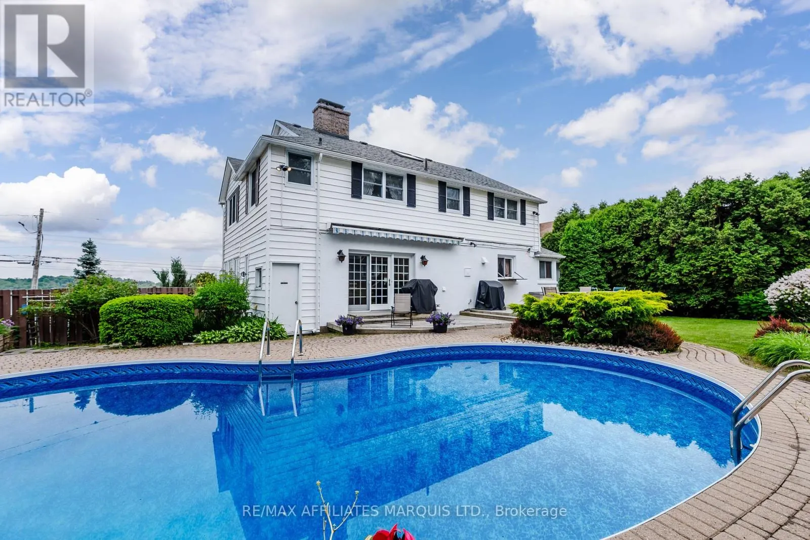 1702 MONTREAL ROAD