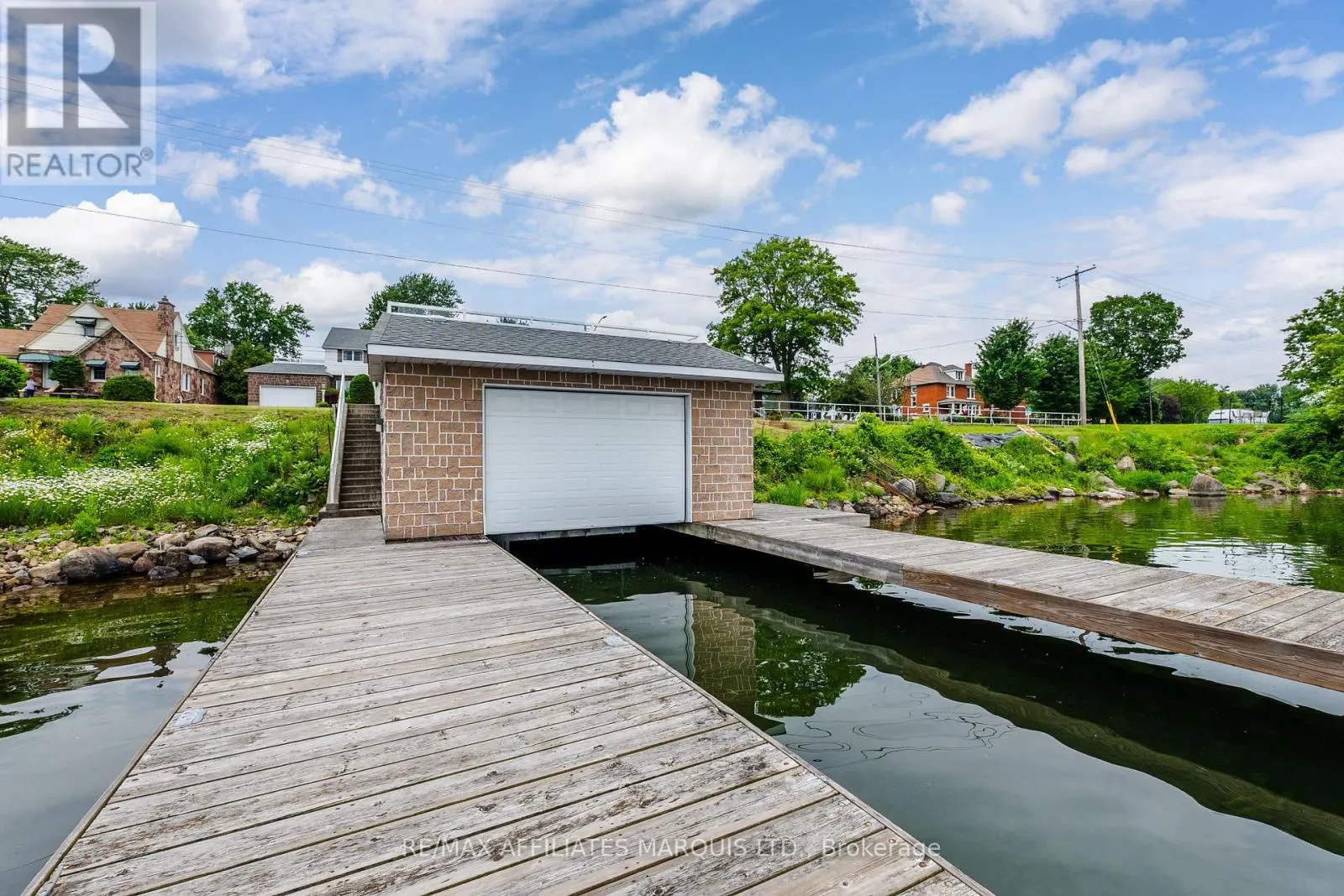 1702 MONTREAL ROAD