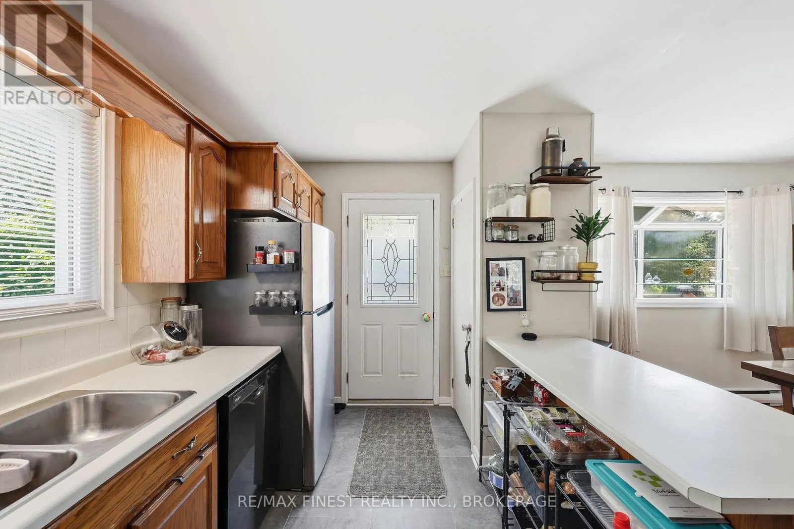 292 BRIDGE STREET W
