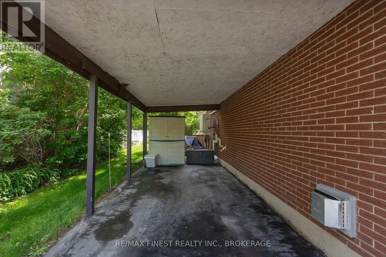 292 BRIDGE STREET W