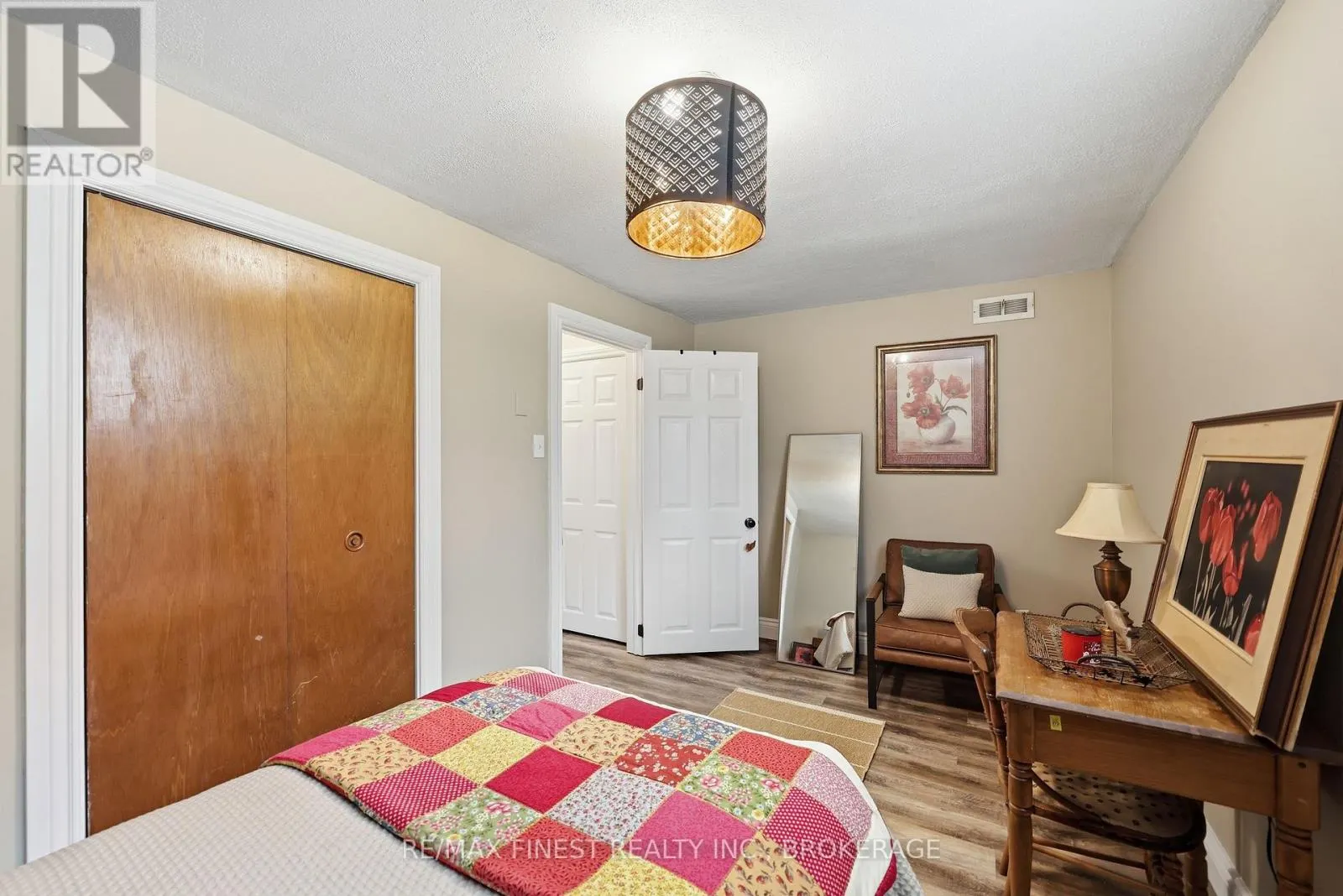 292 BRIDGE STREET W