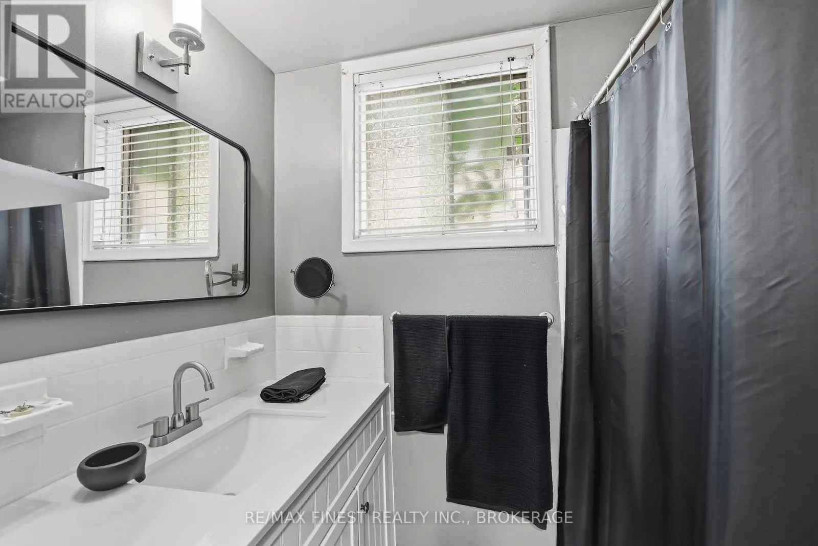 292 BRIDGE STREET W