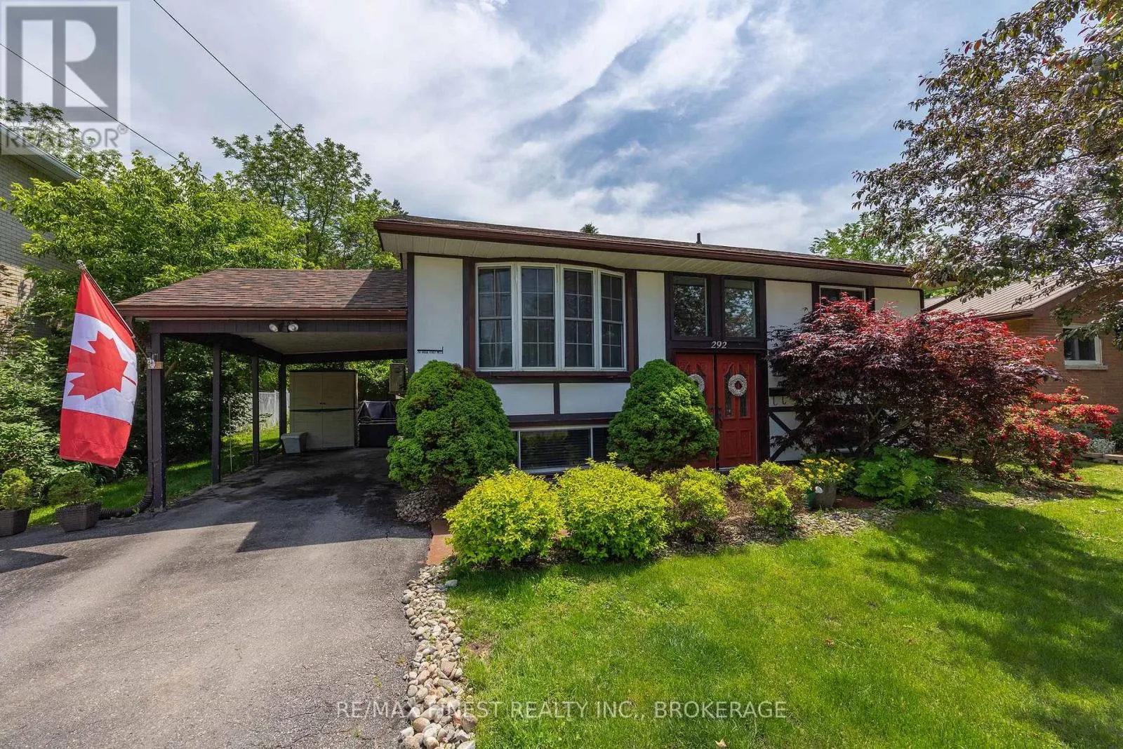 292 BRIDGE STREET W