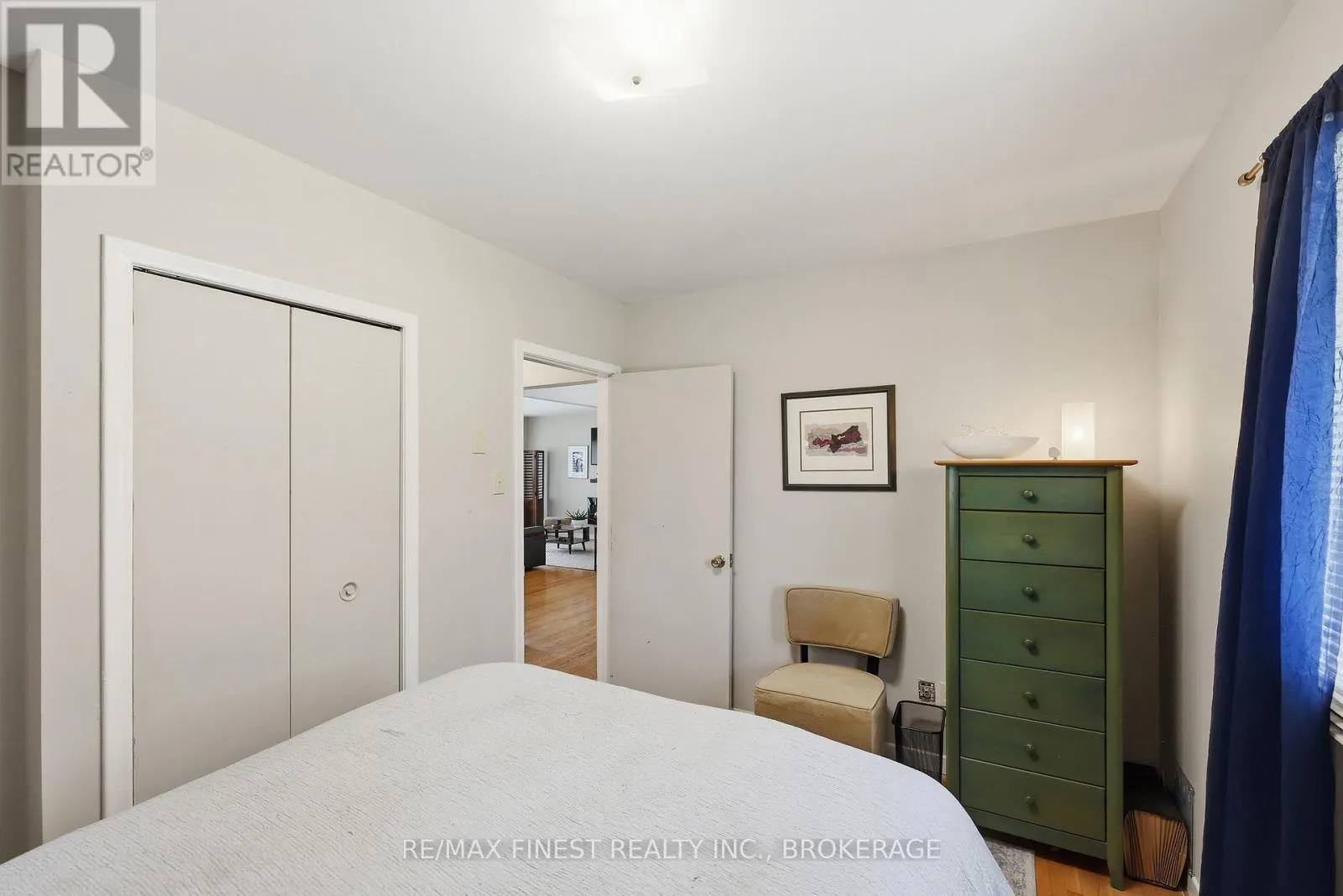 292 BRIDGE STREET W