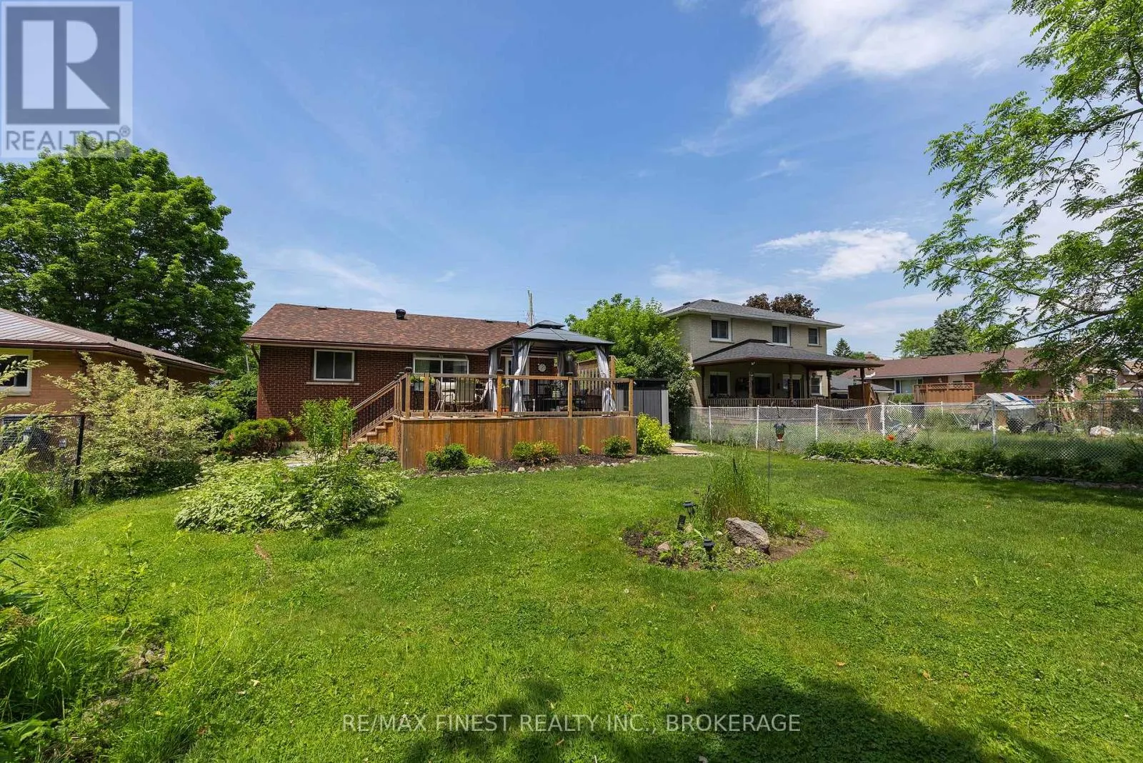292 BRIDGE STREET W