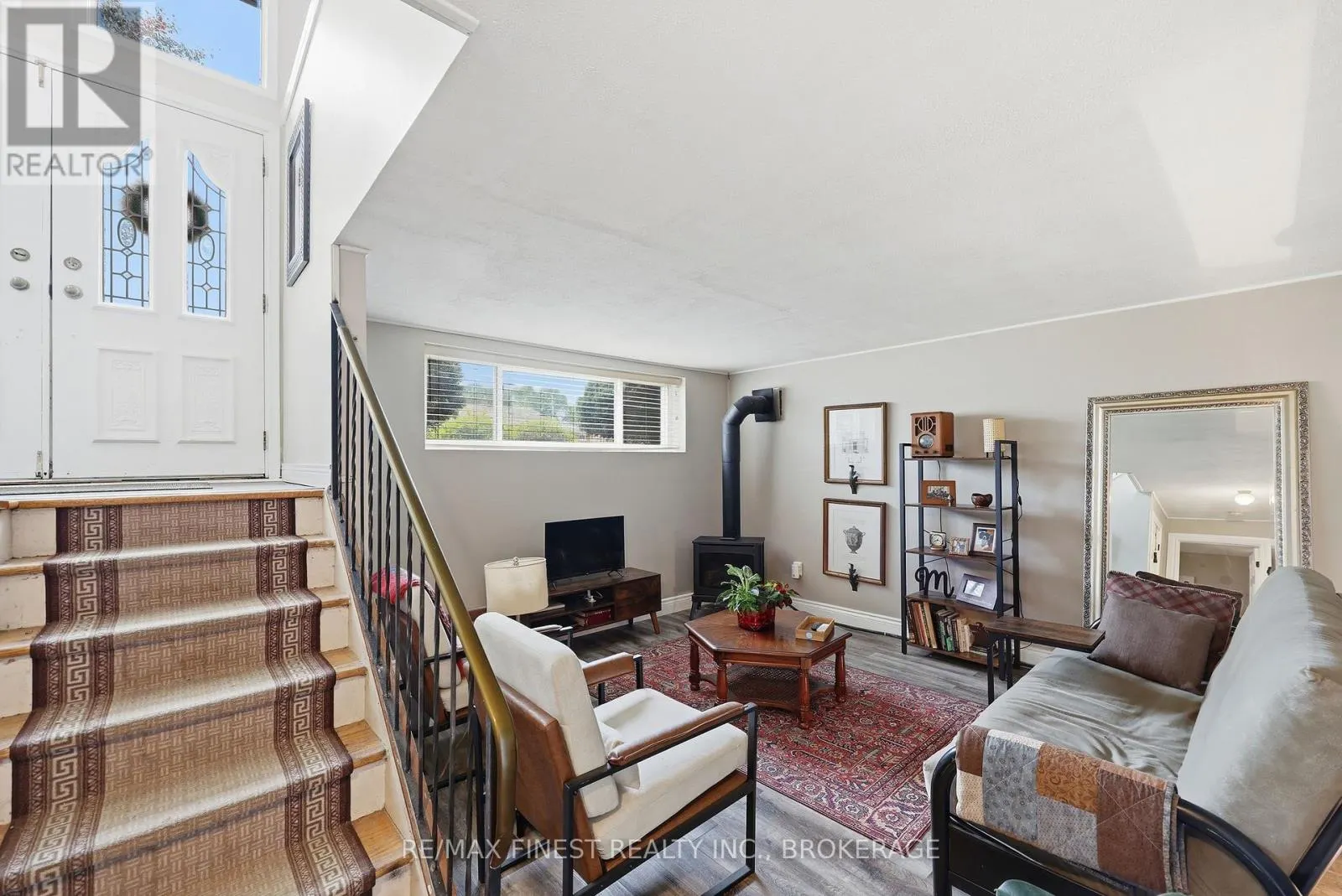 292 BRIDGE STREET W