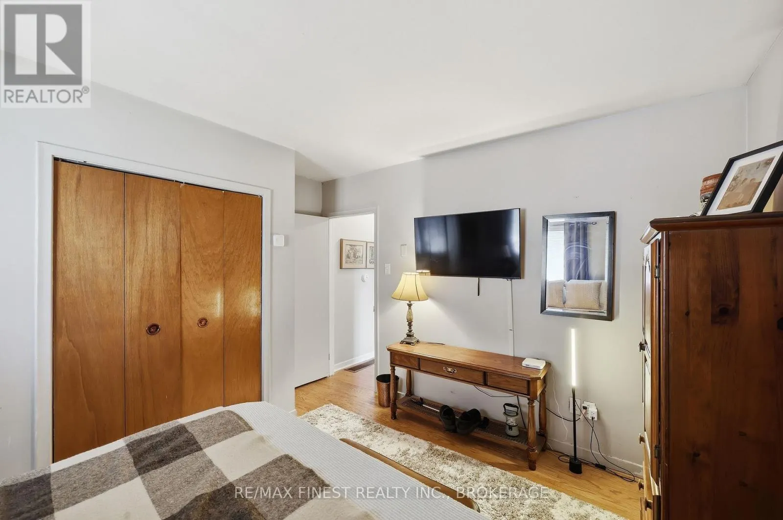 292 BRIDGE STREET W