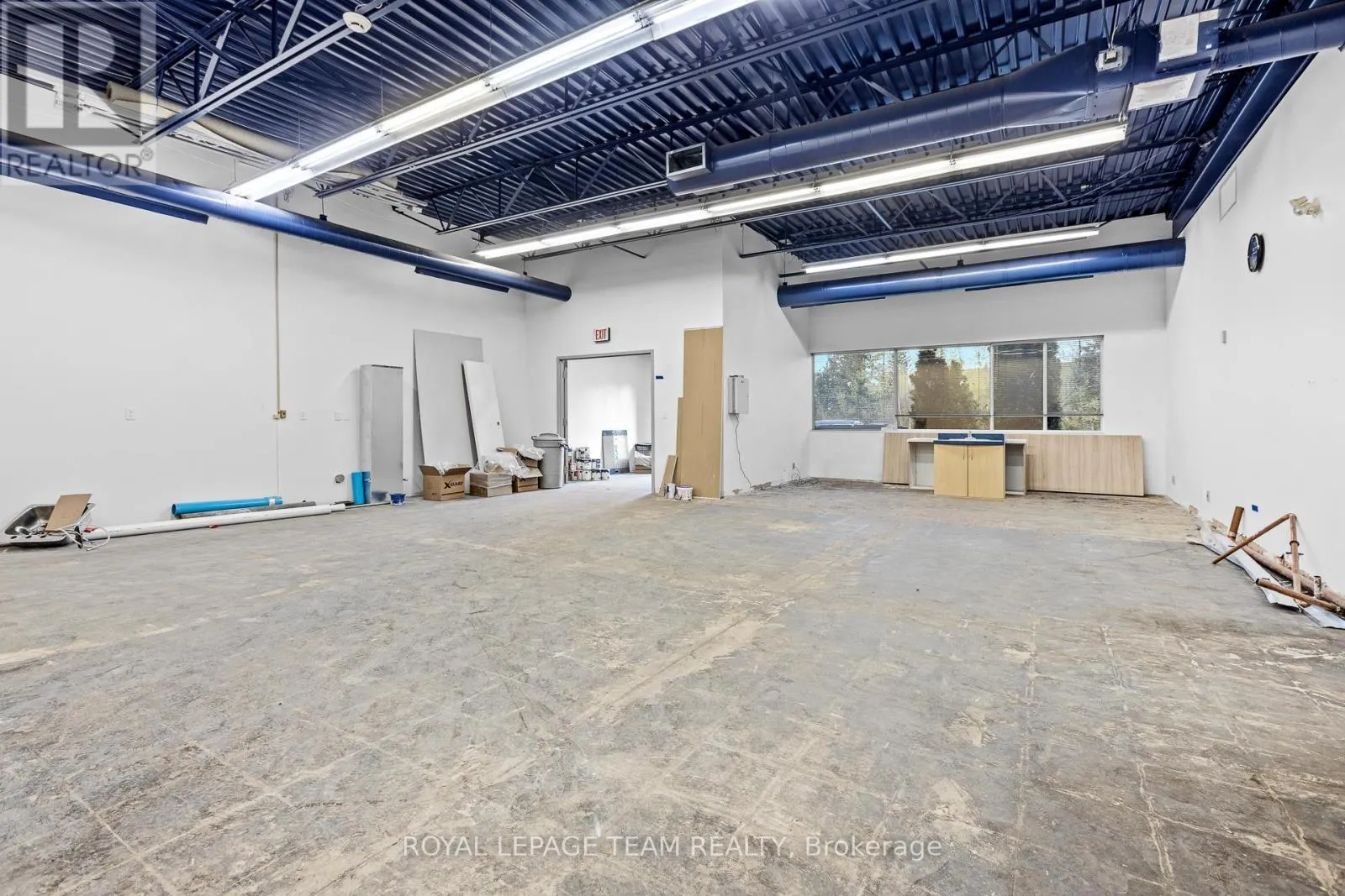 2490 DON REID DRIVE