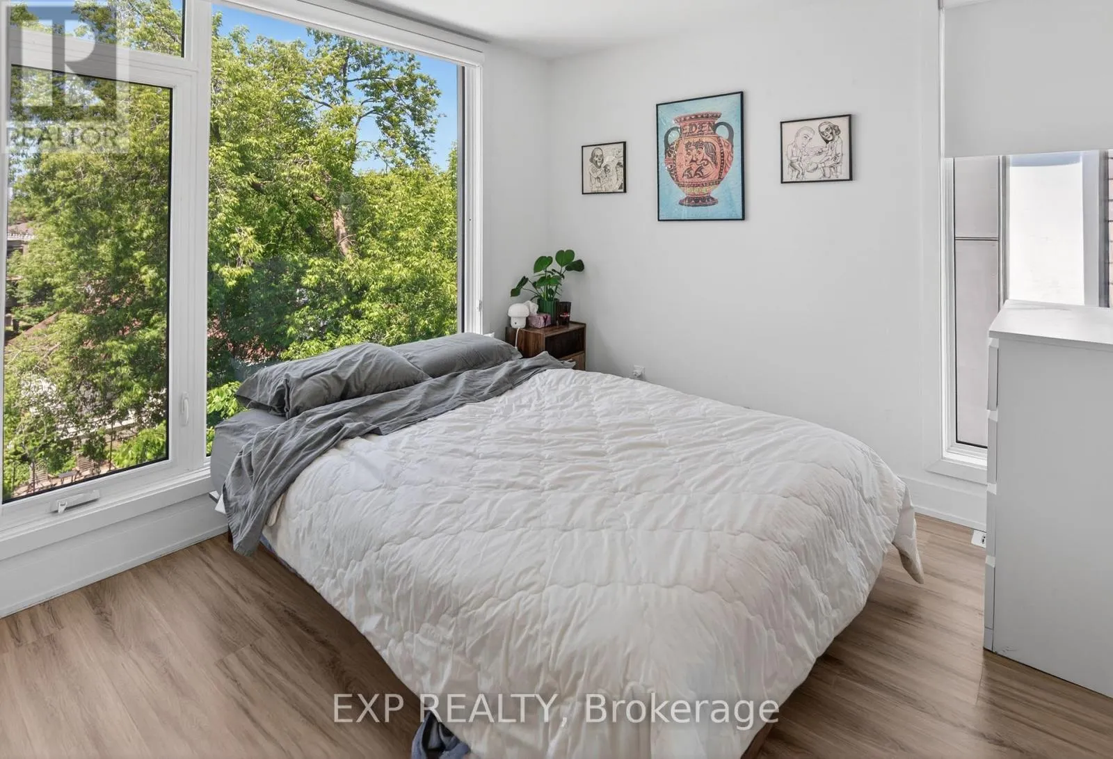 273 DUNCAIRN AVENUE