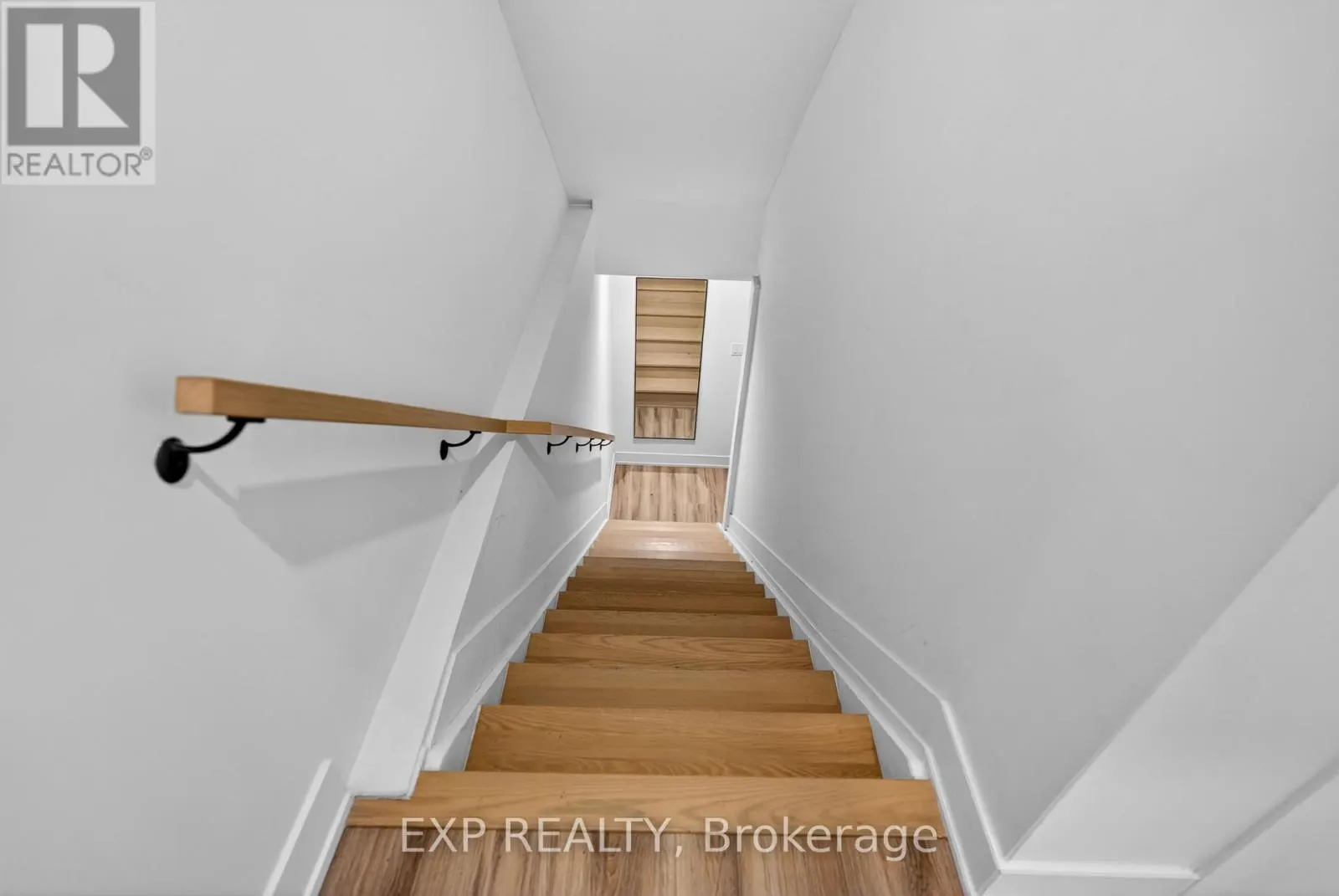 273 DUNCAIRN AVENUE