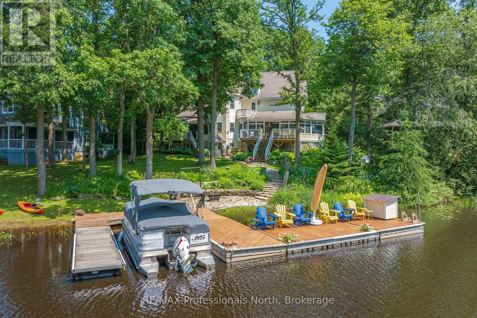22 KNOWLES CRESCENT E
