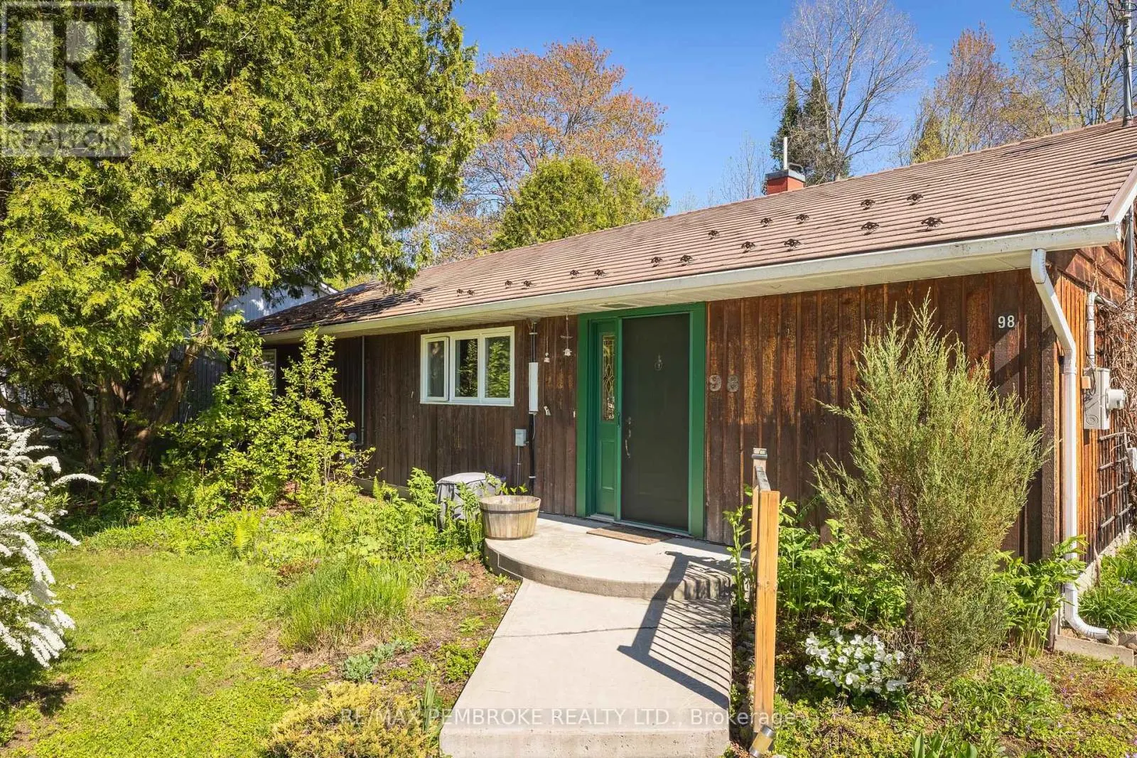 98 GLENDALE AVENUE