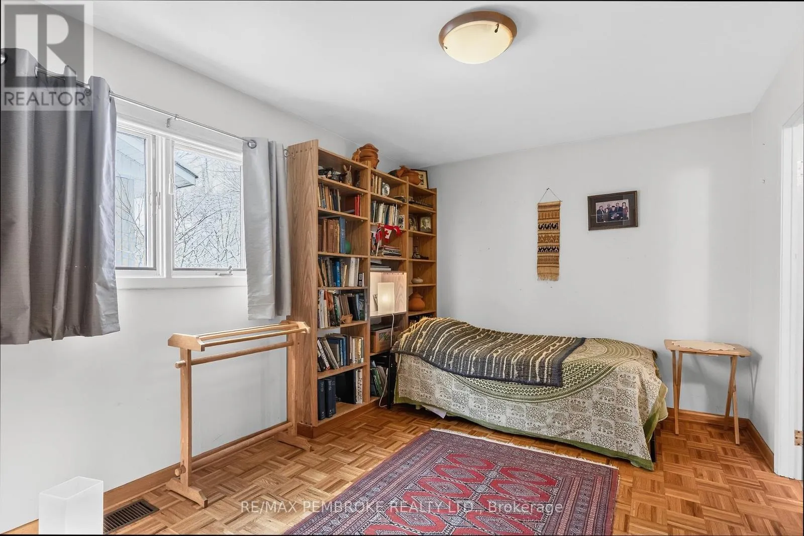 98 GLENDALE AVENUE