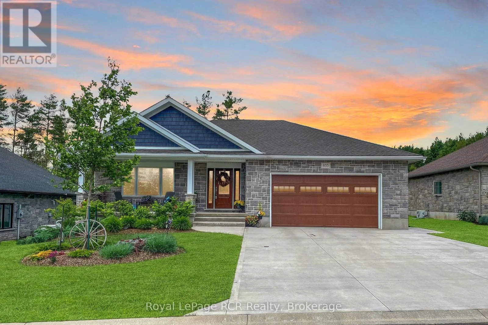 855 17TH STREET