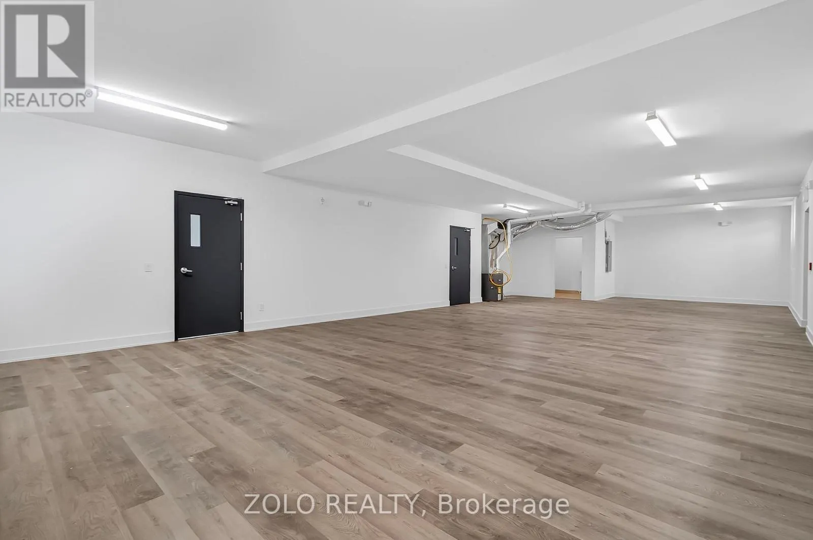 MAIN - 206 WELLINGTON STREET
