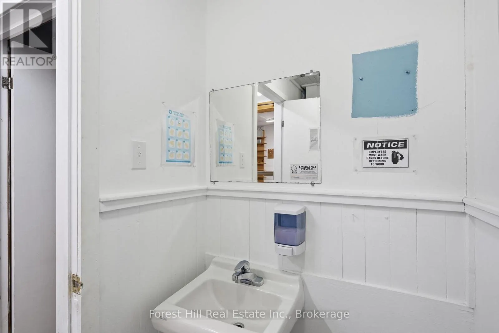 1092 MAIN STREET