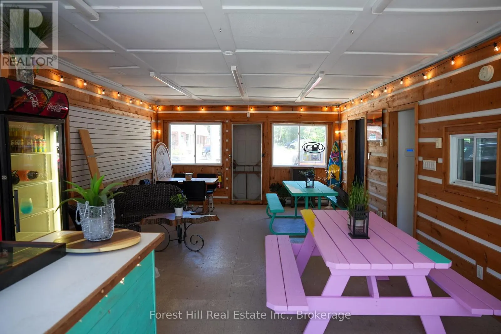 1092 MAIN STREET