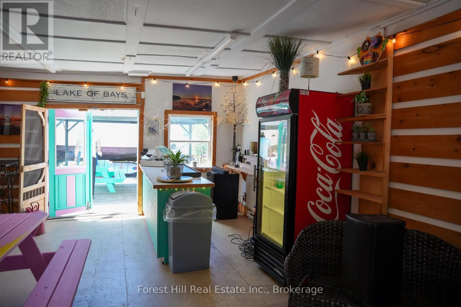 1092 MAIN STREET