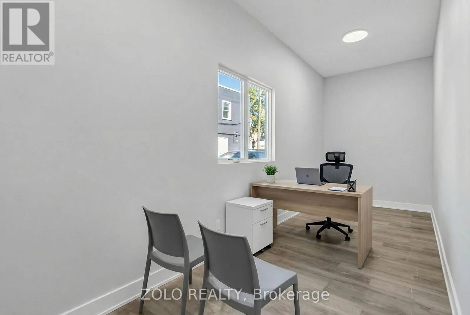 OFFICE A - 206 WELLINGTON STREET