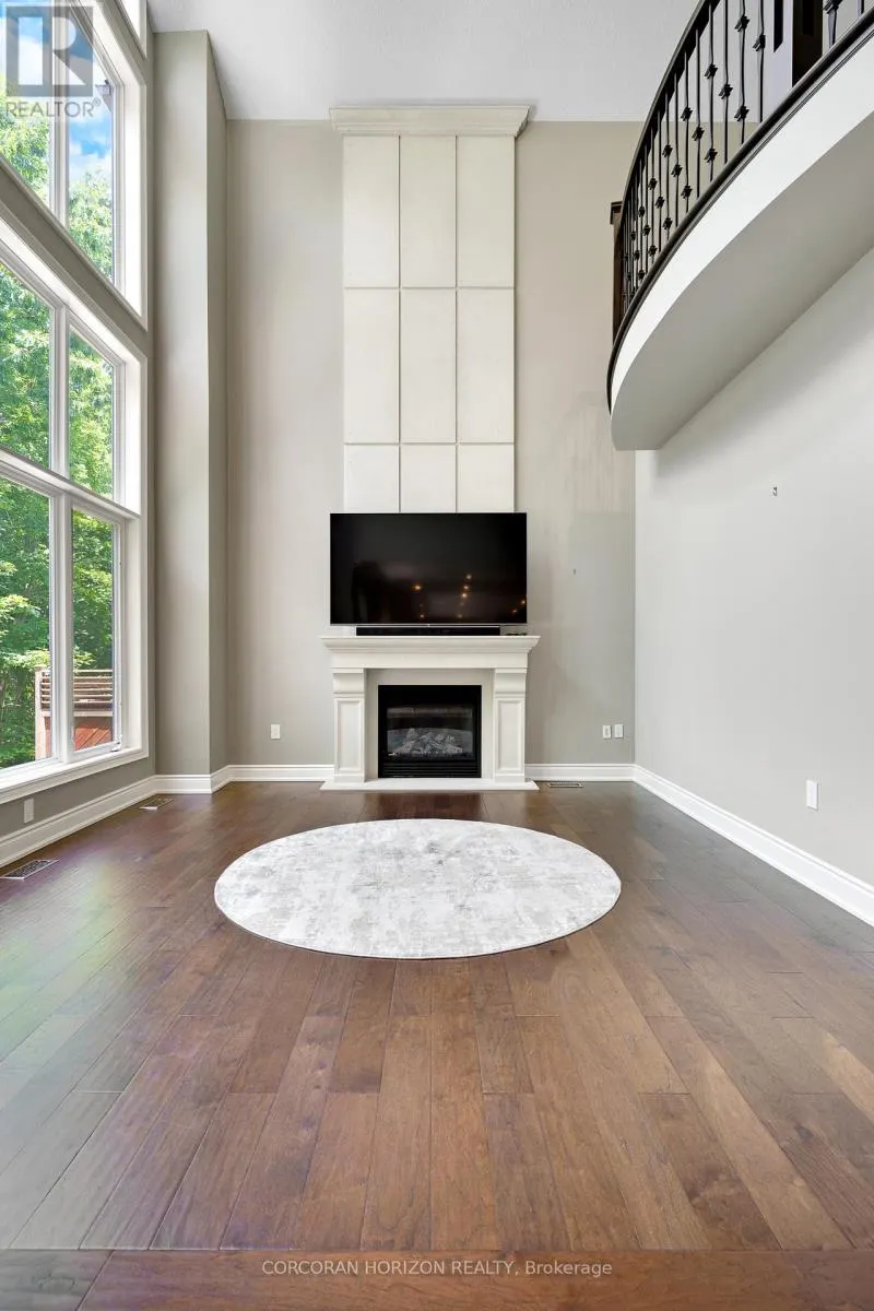 8 - 258 EDGEWATER CRESCENT