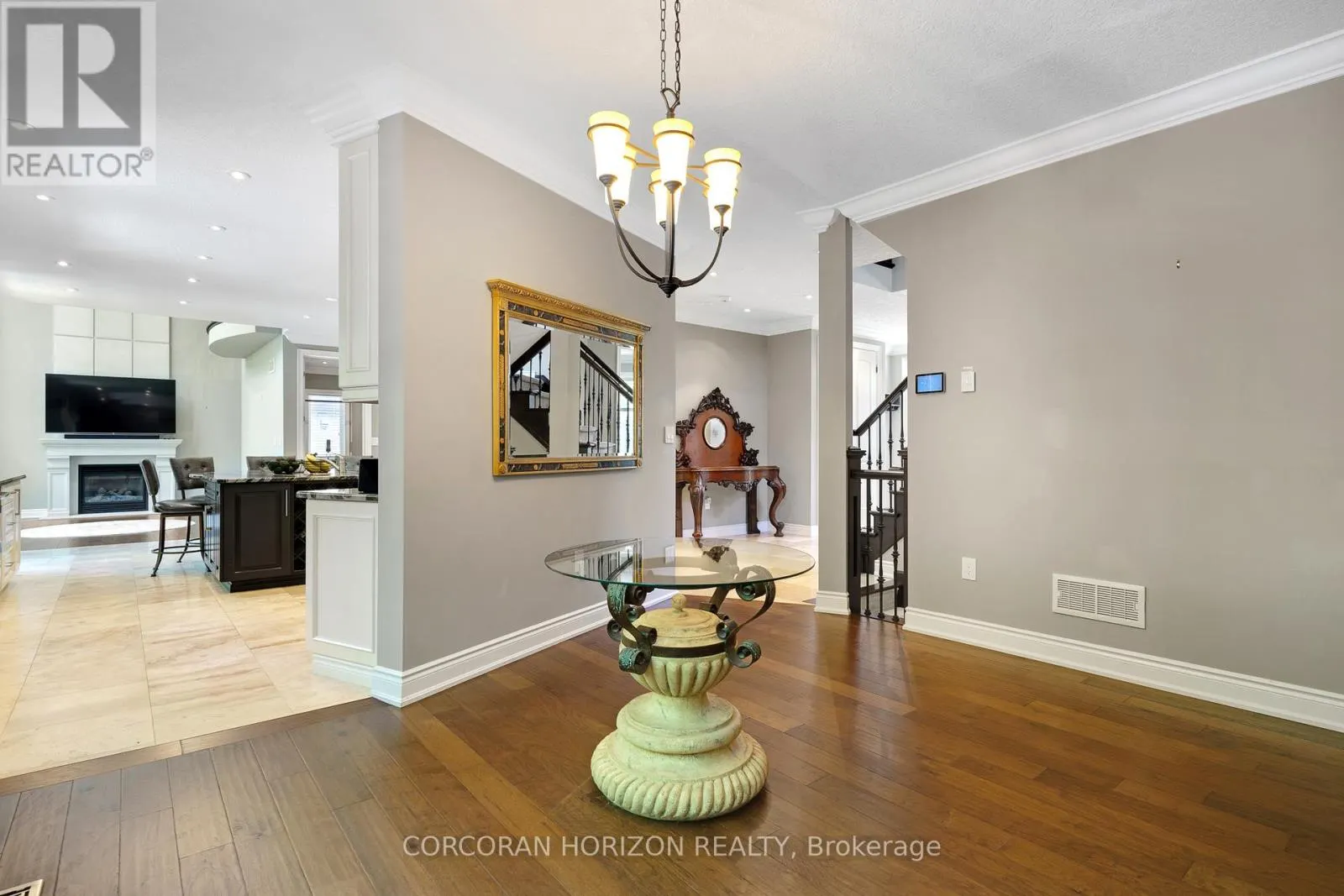 8 - 258 EDGEWATER CRESCENT