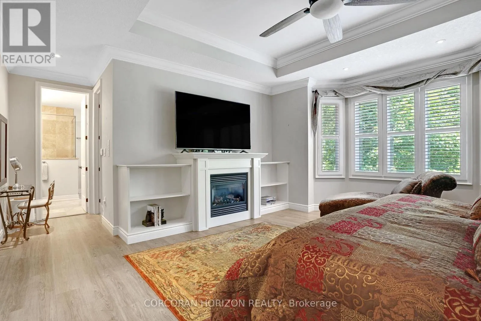 8 - 258 EDGEWATER CRESCENT