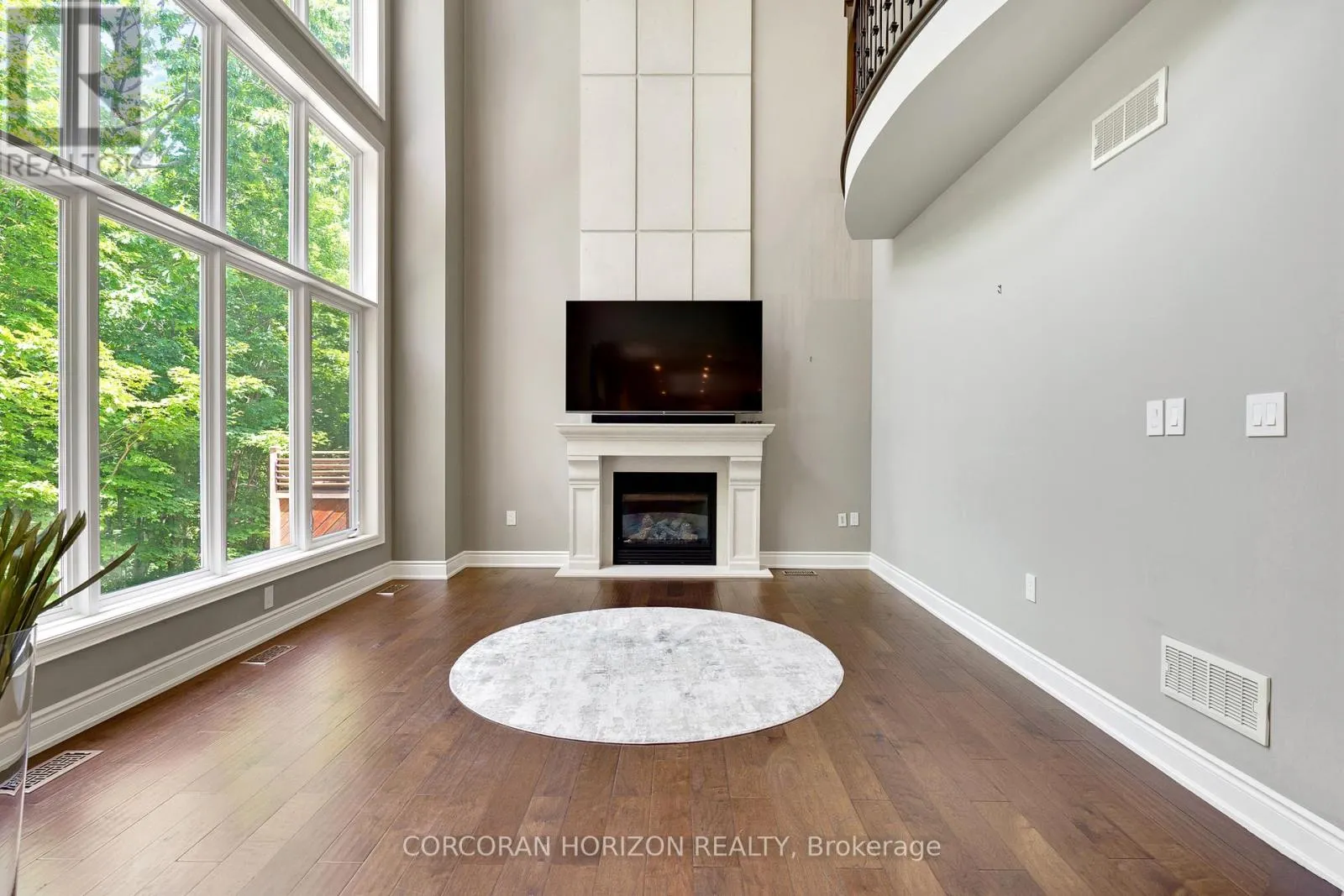 8 - 258 EDGEWATER CRESCENT