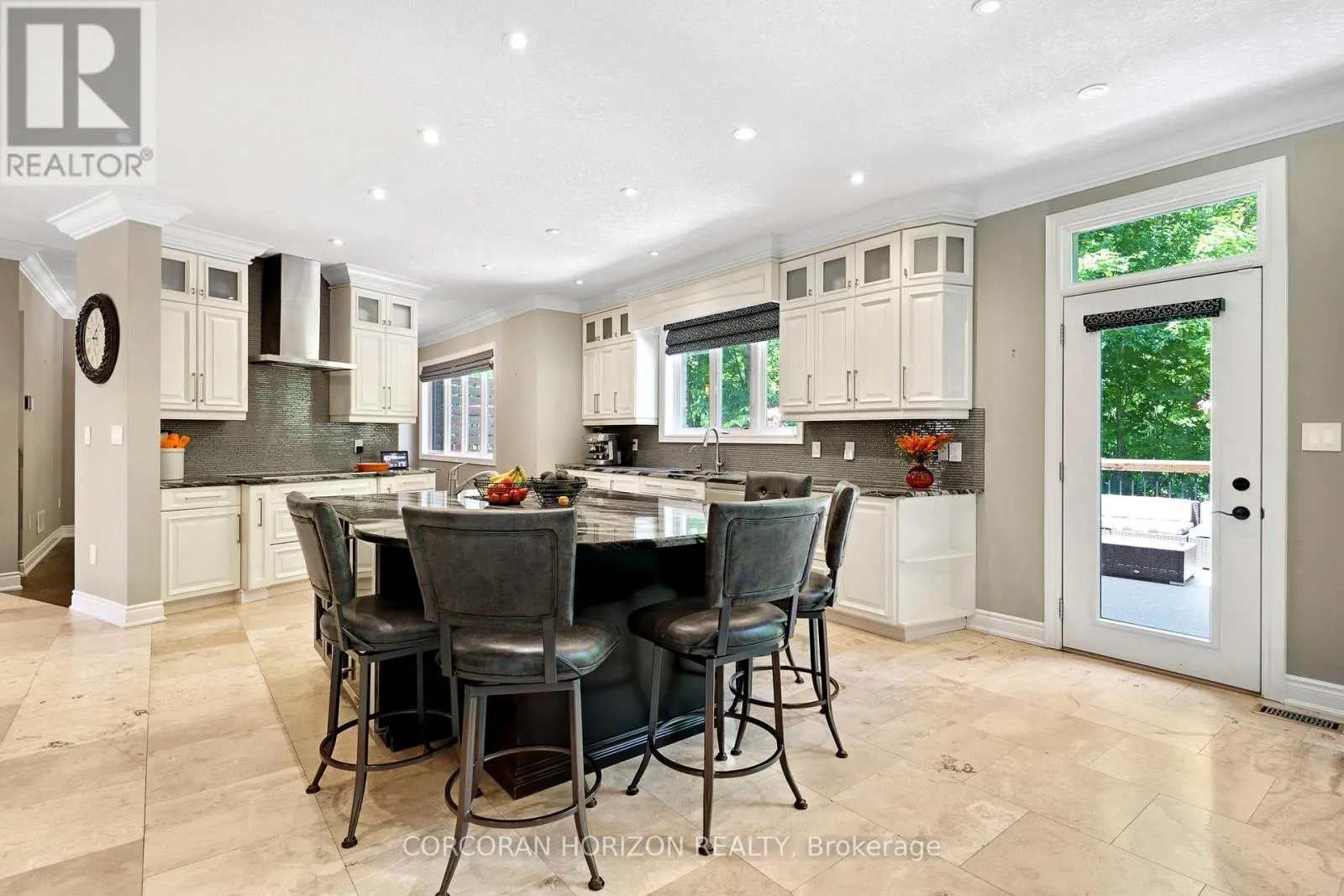 8 - 258 EDGEWATER CRESCENT