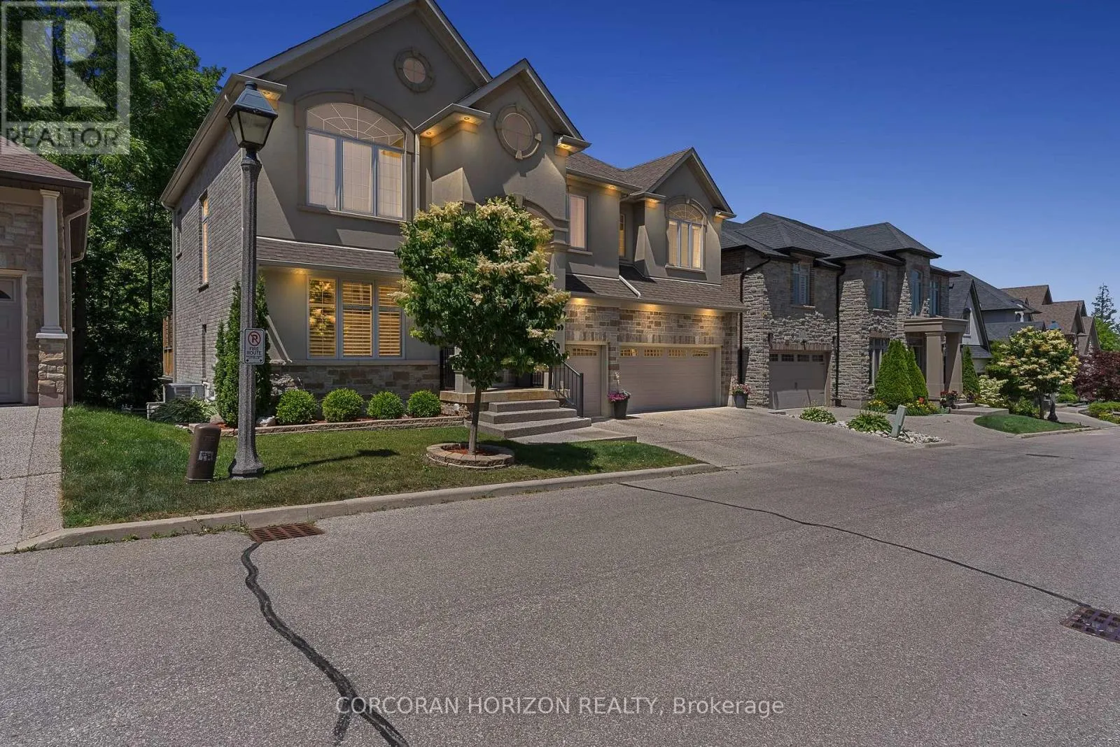 8 - 258 EDGEWATER CRESCENT