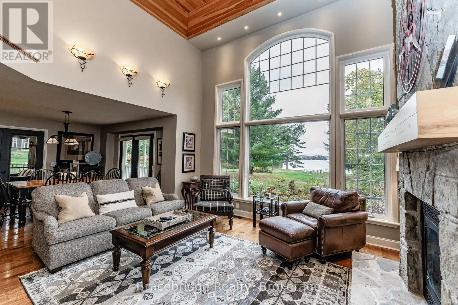 CARLING 5 W3 - 3876 MUSKOKA RD 118 HIGHWAY W