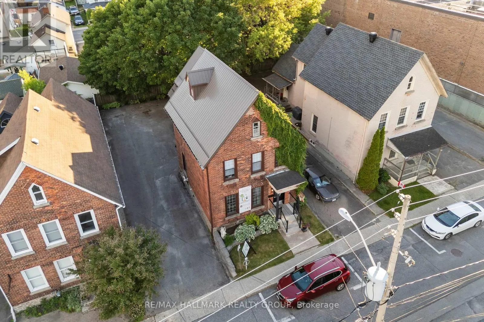 32 ST. ANDREW STREET