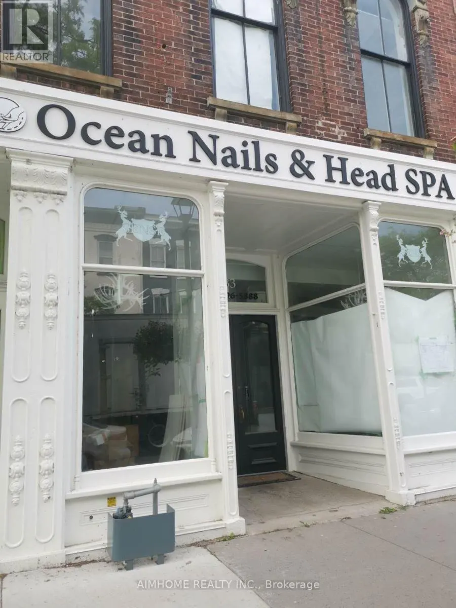 UNIT 301 - 31 KING STREET W