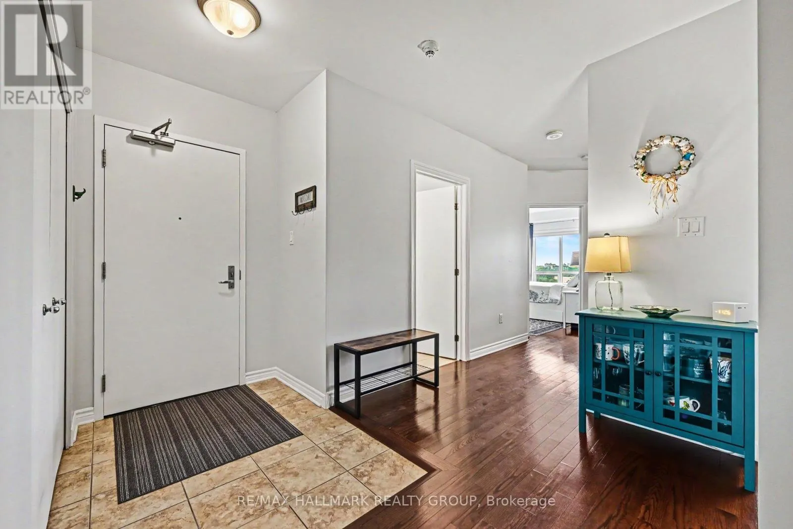 1001 - 70 LANDRY STREET