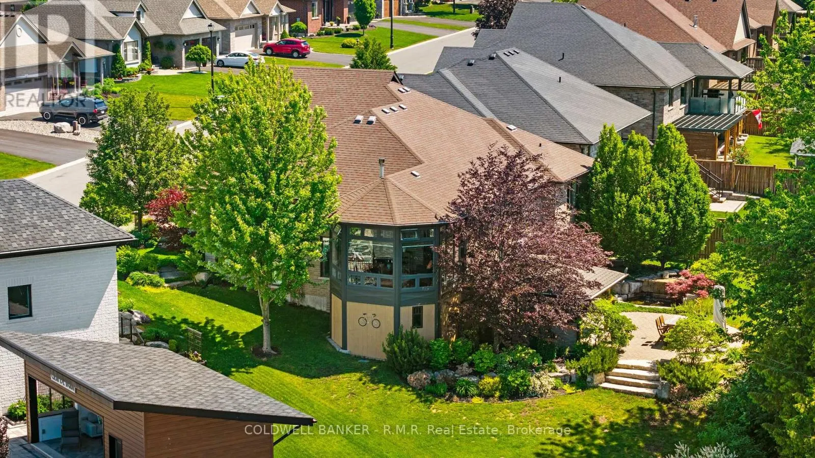 17 CASTLE RIDGE