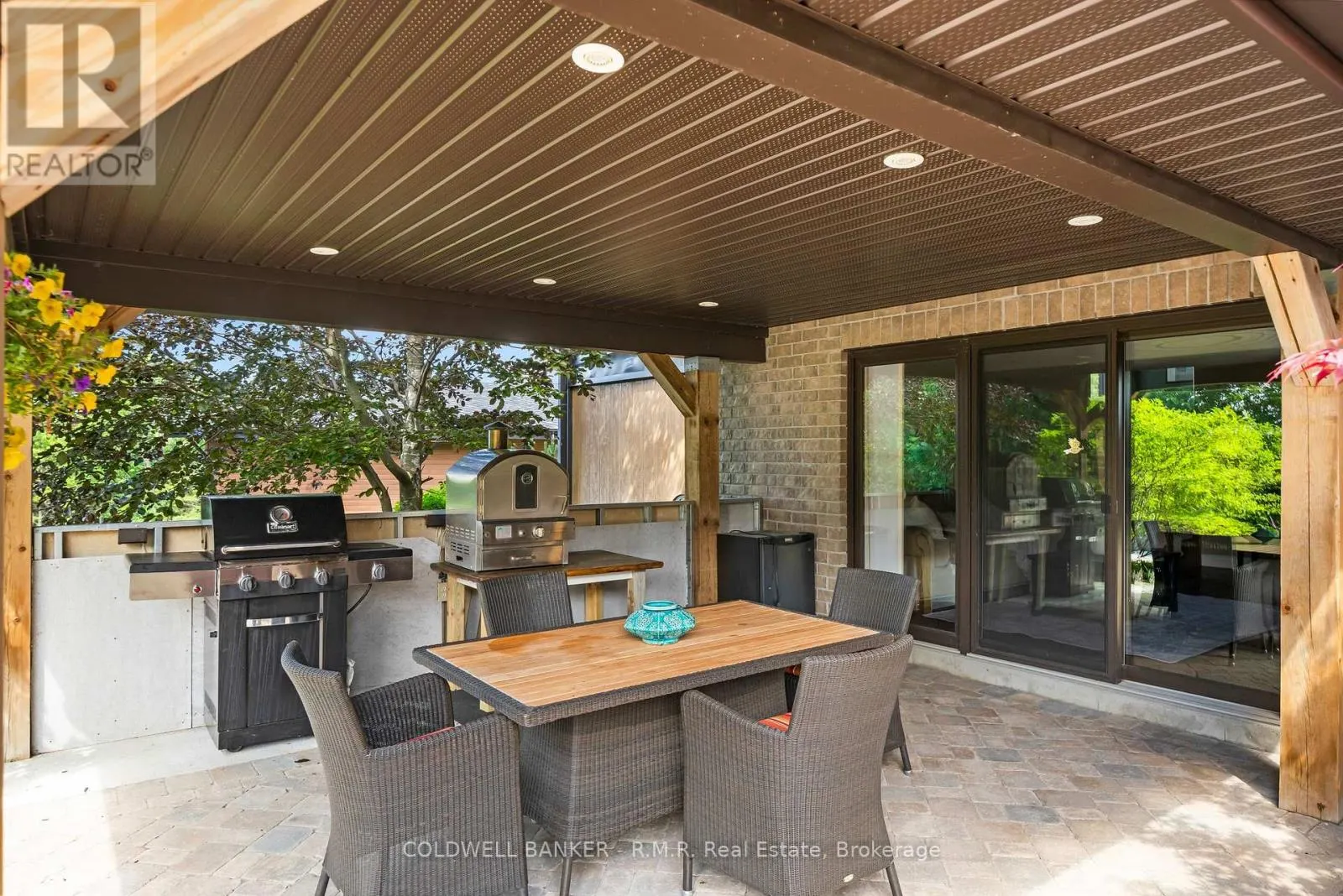 17 CASTLE RIDGE