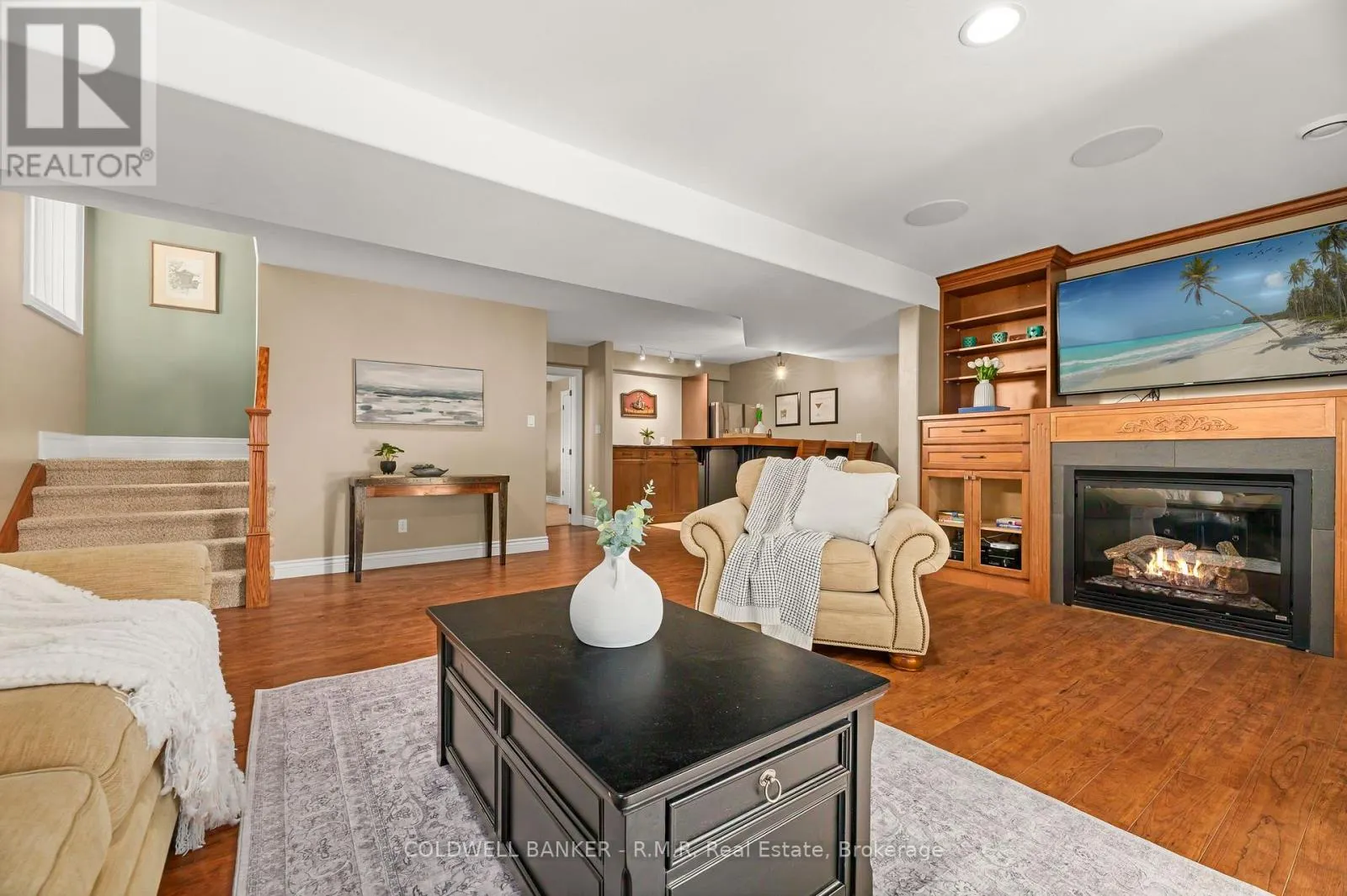 17 CASTLE RIDGE