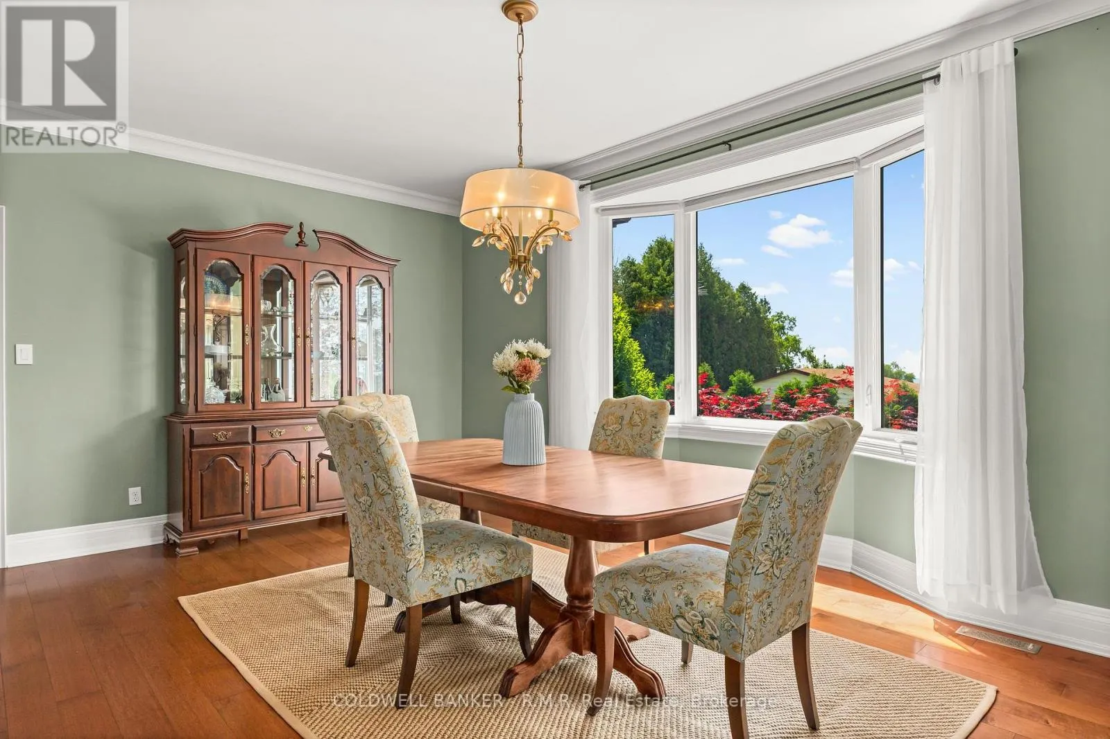 17 CASTLE RIDGE