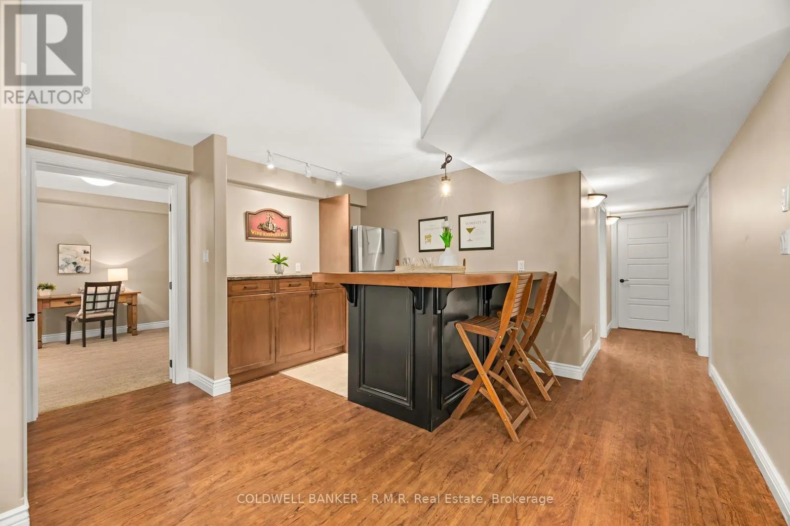 17 CASTLE RIDGE