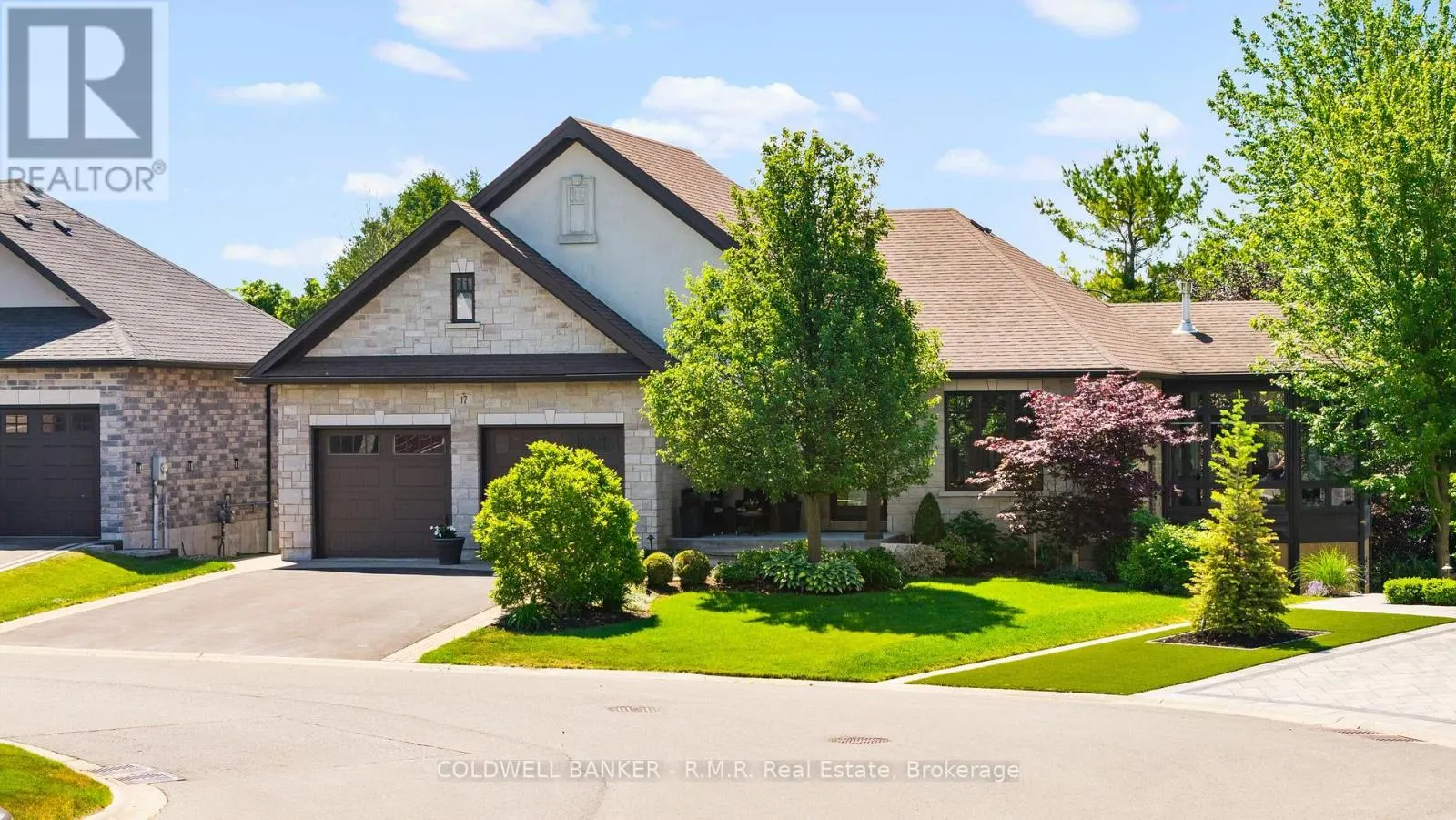 17 CASTLE RIDGE