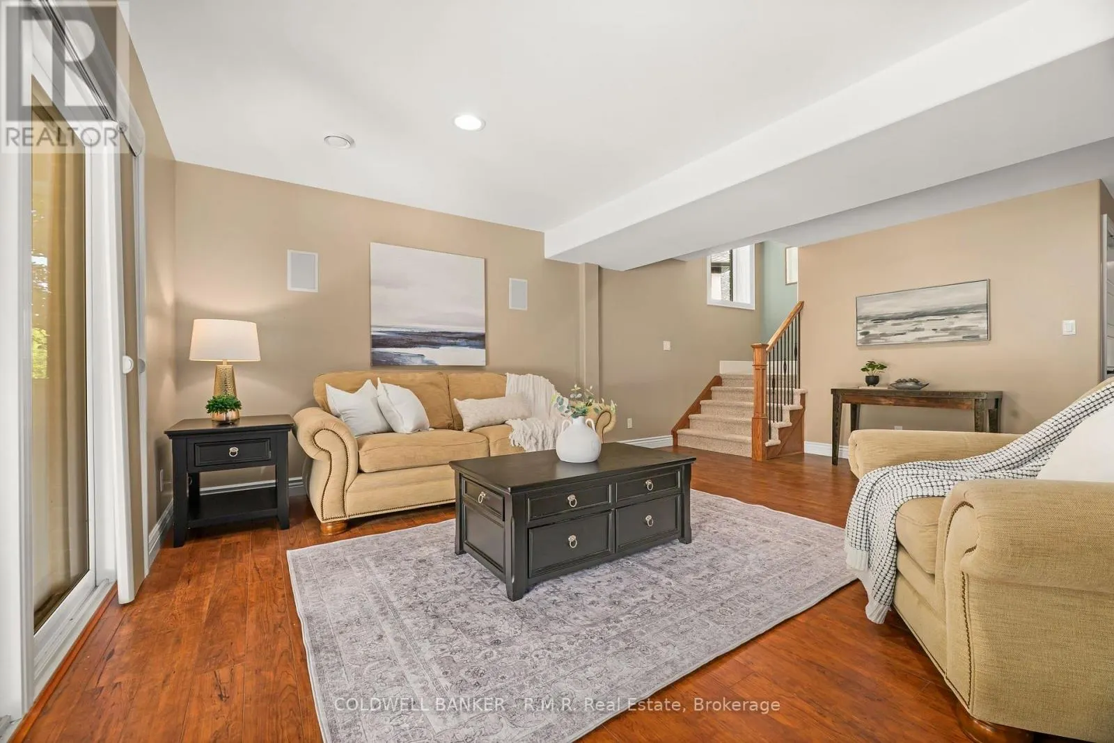17 CASTLE RIDGE