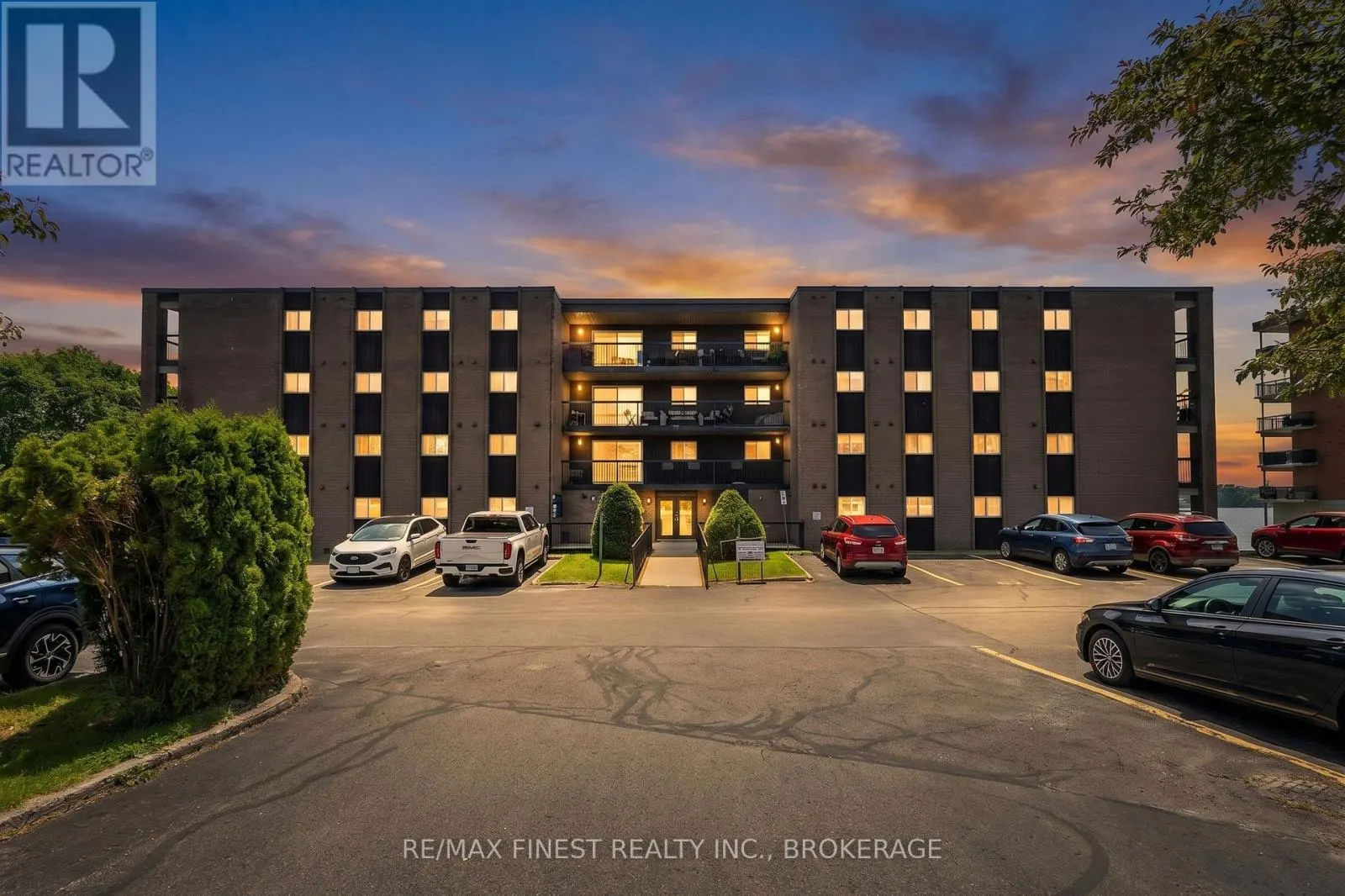 101 - 610 WILLIAM STREET S #101