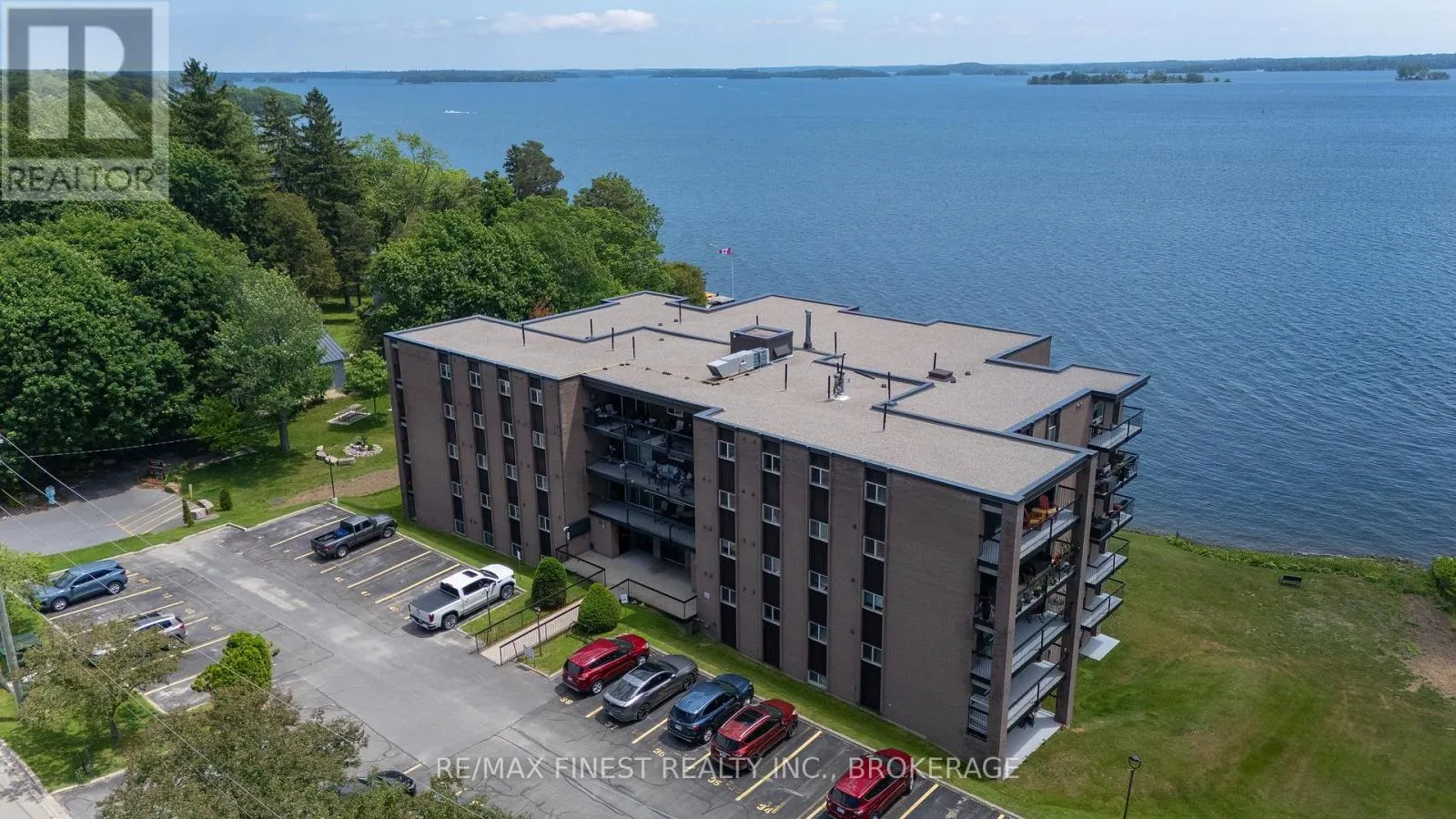 101 - 610 WILLIAM STREET S #101