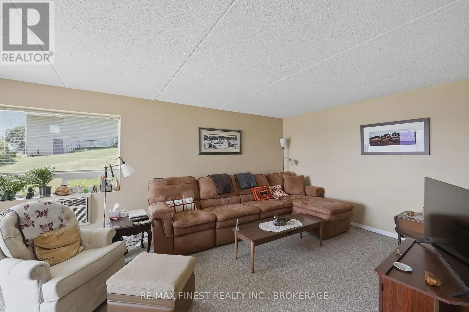 101 - 610 WILLIAM STREET S #101